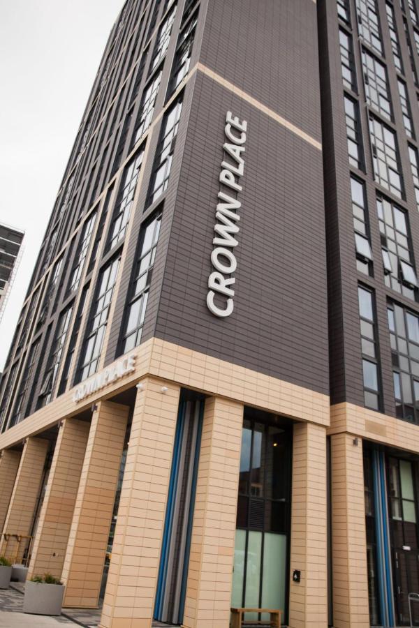 For Students Only Crown Place In Portsmouth Bagian luar foto